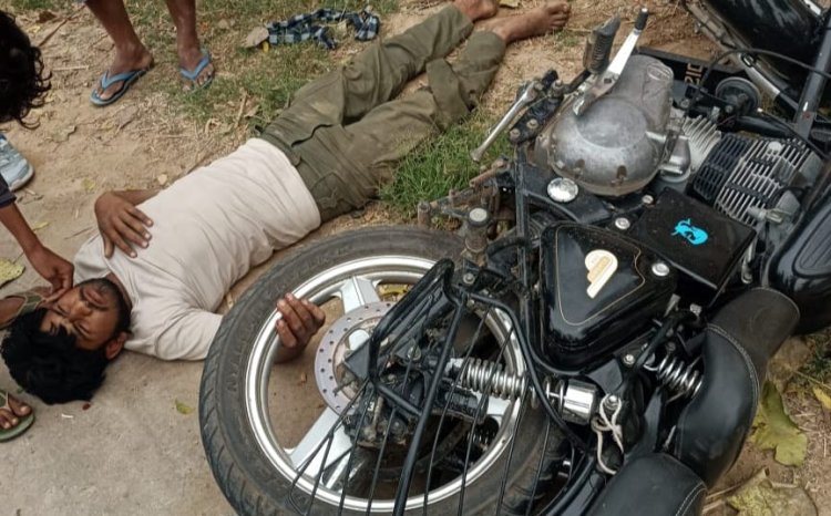 ट्रैक्टर-ट्रॉली की टक्कर से दो बाइक सवार हुए घायल: एक गंभीर हालत मे जयपुर रेफर