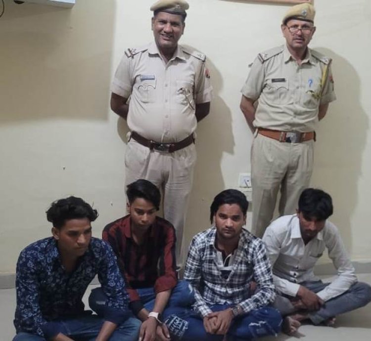 भरतपुर जिले में पुलिस की बडी कार्यवाही में 4 साइबर ठग गिरफ्तार:एक क्रेटा कार,2 आईफोन सहित 3  मोबाईल व 4 फर्जी सिम जब्त