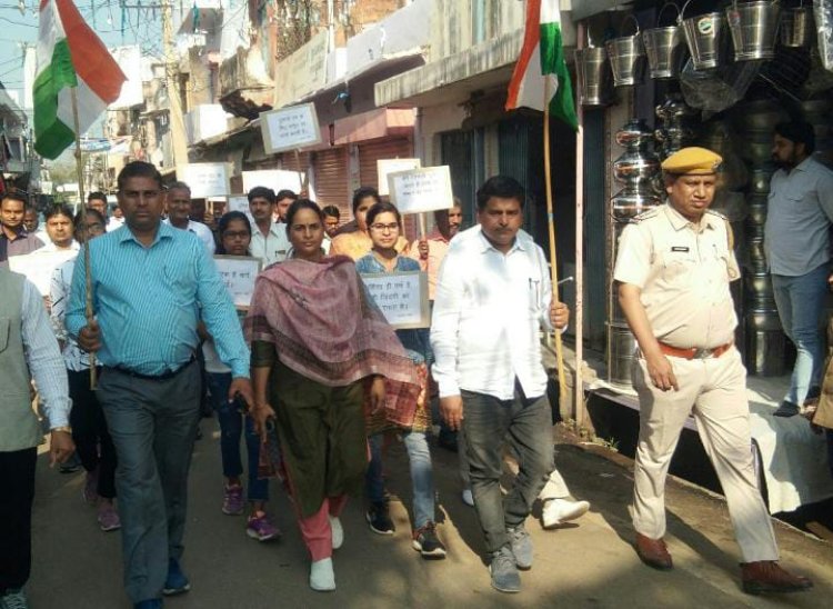 राजगढ़ में गुरुवार सुबह निकाला अहिंसा मार्च
