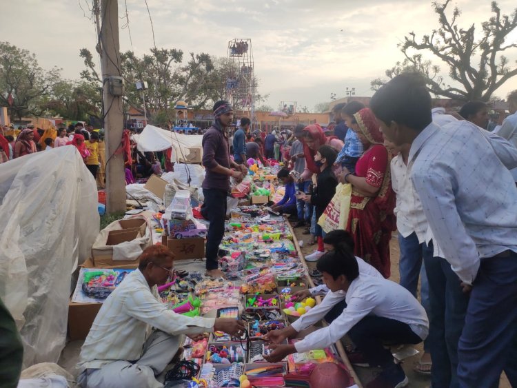 रामनवमी पर झडाया नगर बालाजी धाम मेले में उमड़ा सैलाब: श्रद्धालु ने जमकर की खरीदारी