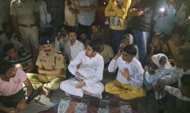 अवैध बजरी से भरे ट्रेक्टर-ट्रोली ने उजाडा परिवार:पिता सहित 4 की मौत