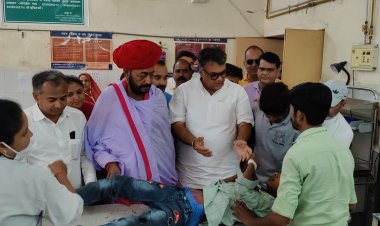 सांसद पटेल ने हॉस्पिटल पहुंचकर घायलों के हाल-चाल जाने :हॉस्पिटल प्रशासन से उपचार की ली जानकारी, मृतकों के प्रति जताई संवेदना