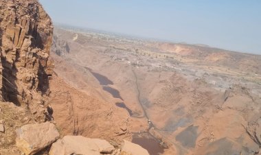 राजस्थान का खनन माफिया लीज की आड मेंं हरियाणा में घुसा , अरावली पर्वत से करोडो पत्थर चोरी