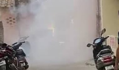 अतीक के वकील दयाशंकर मिश्र के घर के पास बम धमाका