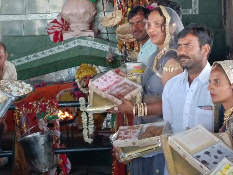 भगवान श्री चलानिया भैरूनाथ को चढ़ाया छप्पन भोग का प्रसाद