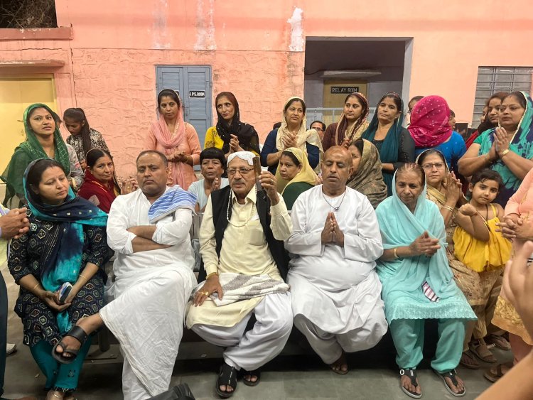 पाकिस्तान के सांई मूलचंद खेबारी जी का खैरथल पहुचने पर हुआ भव्य स्वागत