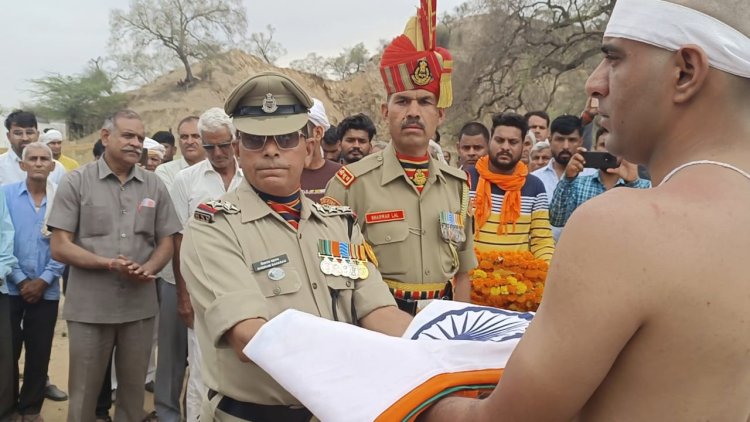 एएसआई अमिचन्द बांगड़वा की सैन्य सम्मान के साथ हुई अंत्येष्टि: उमड़ा जनसैलाब नम आंखों से दी अंतिम विदाई