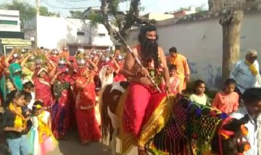 गढ़ हिम्मत सिंह में गूंजे भगवान परशुराम के जयकारे :शोभायात्रा एवं कलश यात्रा का हुआ आयोजन