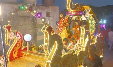 भगवान श्री परशुराम के जन्मोत्सव पर विभिन्न कार्यक्रम कर निकाली भव्य शोभायात्रा