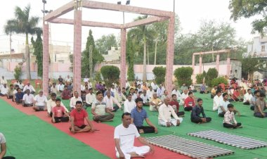 हार्टफुलनेस ध्यान शिविर में सिखाये योग के गुर