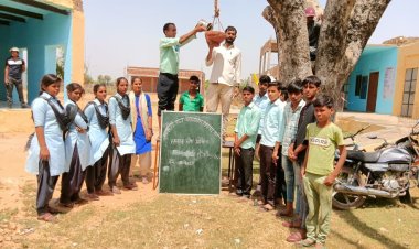 समाज सेवा शिविर में कर रहे समाज सेवा के कार्य