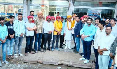 दौसा जिला यूथ कांग्रेस के नवनिर्वाचित अध्यक्ष दीपक पटेल का मंडावर क्षेत्र में हुआ जगह-जगह स्वागत