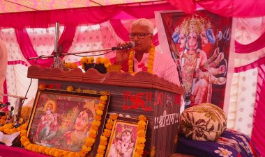 चंवरा- किशोरपुरा के मोरिंडा धाम में चल रहे नानी बाई को मायरो में भाव विभोर महिलाओं ने किया नृत्य