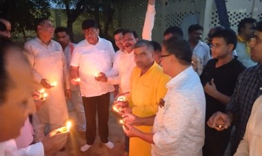 विप्र महाकुंभ की पूर्व संध्या पर111 दीपक  दीपदान एवं श्री हनुमान चालीसा का अखंड पाठ का आयोजन