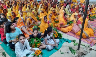 महुआ में गायत्री जयंती के अवसर पर निकाली कलश यात्रा: 30 को होगा दीपदान और महायज्ञ