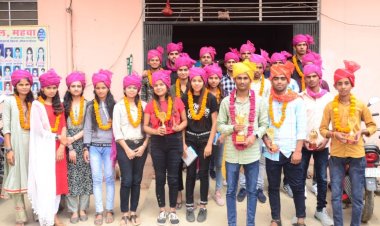 जीबी स्कूल महुआ में प्रतिभावान छात्र-छात्राओं का किया गया सम्मान