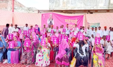 प्रशासन गांवो के संग व महंगाई राहत केम्प का अवलोकन कर राज्य सरकार की जनकल्याणकारी योजनाओं की दी जानकारी