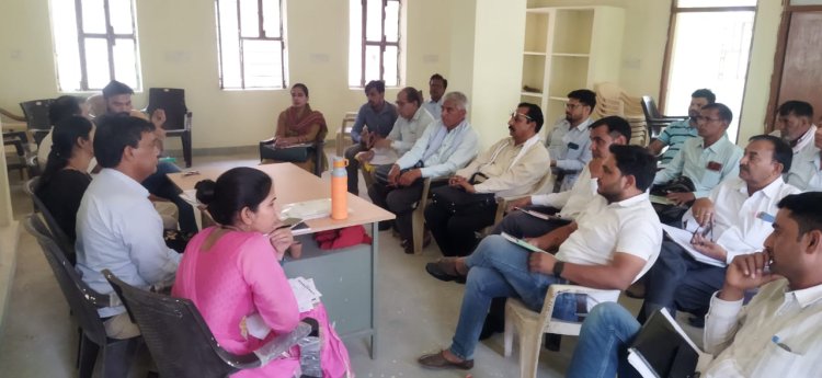 किशनगढ़ बास में कृषि विभाग की समीक्षा बैठक का हुआ आयोजन