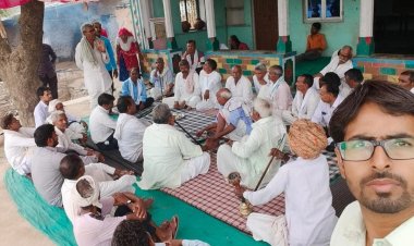 रैणी के बैरेर प्रजापति समाज की तहसील स्तरीय मिटिंग आयोजित हुई