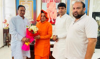 अलवर  भाजपा सांसद महंत बालकनाथ से मिले राकेश जैन : बोले - श्री रामगढ़ क्षेत्र से लडूंगा विधानसभा का चुनाव