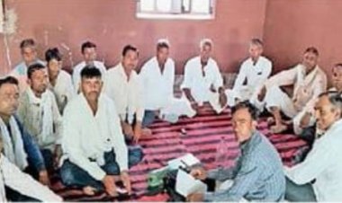 रेलवे फाटक पर खड़े रहने वाले भवन निर्माण श्रमिकों के विरुद्ध यूनियन करेगी कार्यवाही