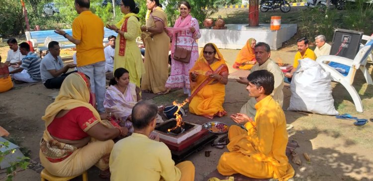 बालासेर रेल दुर्घटना मे दिवंगतो की आत्मशांति के लिए श्री कामधेनु बालाजी मंदिर मे हुआ पंच कुण्डीय हवन का आयोजन