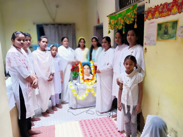 आध्यात्मिक ज्ञान दिवस के रूप में मनाया जगदम्बा सरस्वती का 58 वाॅ पुण्य स्मृति दिवस