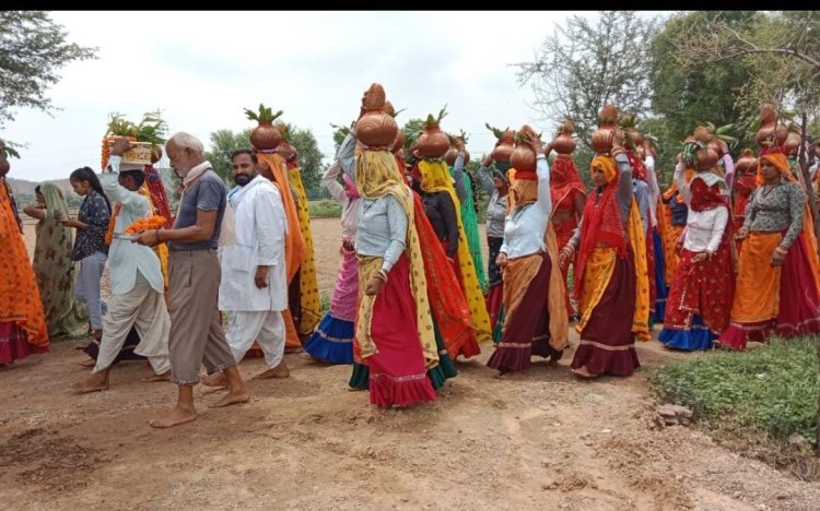 रैणी के भूड़ा गांव मे देवरा बालाजी मंदिर पर शुभारंभ हुआ श्रीमद्भागवत सप्ताह कार्यक्रम