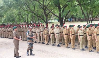 वार्षिक प्रशिक्षण शिविर में एनसीसी गर्ल्स कैडेट्स ने सिखा हथियार चलाना