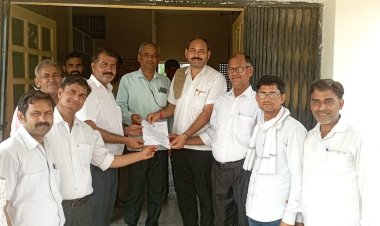 मन्दिरों में पुजारीयो के पद पर अन्य जाति के लोगों की नियुक्ति नहीं करने का सौंपा ज्ञापन