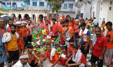 बाघोली के हीरामल के दो दर्जन भक्त पुष्कर तीर्थ धाम से कावड़ लेकर हुए रवाना: 15 जुलाई को हीरामल मंदिर में चढ़ेगी कांवड़