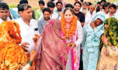 कांग्रेस नेत्री सिमरत कौर ने ग्रामीणों की सुनी समस्याएं: राज्य सरकार की जनहितैषी योजनाओं की दी जानकारी