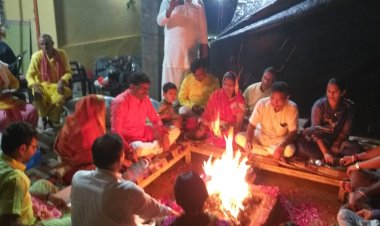 श्रीकामधेनु बालाजी मंदिर मे हर हर महादेव के उद्घोष के साथ शुरू हुआ 5100 अभिमंत्रित रूद्राक्ष का वितरण  पहले दिन 1700 श्रृद्धालुओ को मिले रूद्राक्ष