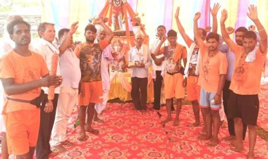 सर्वसमाज के आर्थिक सहयोग से भोले बाबा की पूजा अर्चना के साथ किया कावडिय़ा शिविर का शुभारम्भ