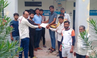 कांकरिया में दो ढाणियों के पेयजल सप्लाई  नल कनेक्शन काटने पर ढाणी के ग्रामीणों ने पीएचडी एईएन को दिया ज्ञापन