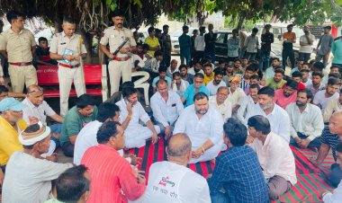 बकरी ढूंढने गए युवक की करंट लगने से हुई मौत, गरीब के लिए फिर मसीहा बनकर आए मंत्री धीरज गुर्जर