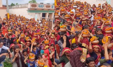 बागोरा में महिलाओं ने निकाली विशाल कलश यात्रा