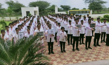 तम्बाकू निषेध दिवस पर शपथ दिलाई