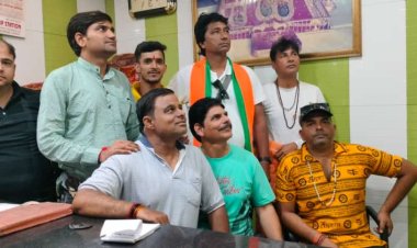 भाजपा कार्य कर्ताओ ने  वैष्णो देवी धाम मे सुनी  "मन की बात"