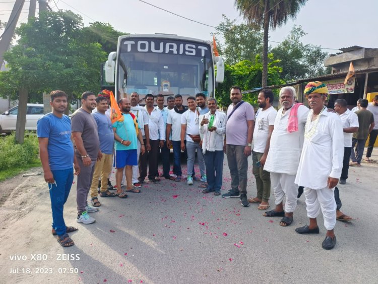 भीलवाड़ा मजदूर संघ रीको के तत्वाधान में 26 सदस्यों का दल अमरनाथ यात्रा के लिए हुआ रवाना