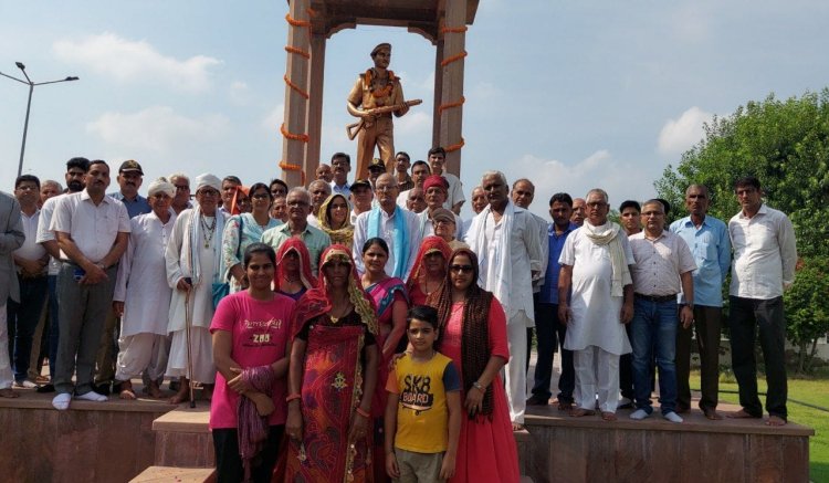 जेपी नगर खींवासर  में शहीद जयपाल सिंह चलका की 17वीं पुण्यतिथि मनाई :शहीद की शहादत को किया नमन