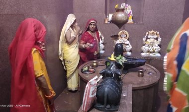 हीरवाना गौशाला में स्थित शिवालय में रोजाना चल रहे भजन कीर्तन