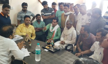 आक्रोशित व्यापारियों ने रखा बाजार बंद नगरपालिका प्रशासन से बनी सहमति