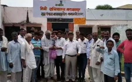 नारायणपुर पंचायत समिति की अधिसूचना जारी होने पर बांटी मिठाई