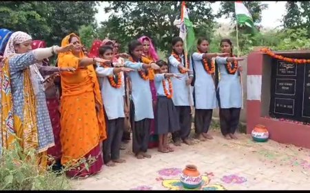 रैणी की पाटन पंचायत मुख्यालय पर मेरी माटी-मेरा देश अभियान के तहत शिलाफलकम पट्टिका लगवाई और वीर शहीदो को याद किया