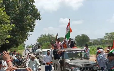 आज़ादी के अमृत महोत्सव को लेकर बानसूर मे निकली  विशाल तिरंगा यात्रा