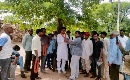 स्वाभिमान पैदल यात्रा के दौरान युवा नेता संदीप सैनी का वार्डों में धुआंधार जनसंपर्क