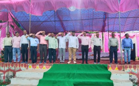 ब्लॉक स्तरीय राजीव गांधी ओलंपिक खेल का एसडीएम सुनील झिंगोनिया ने किया ध्वजारोहण