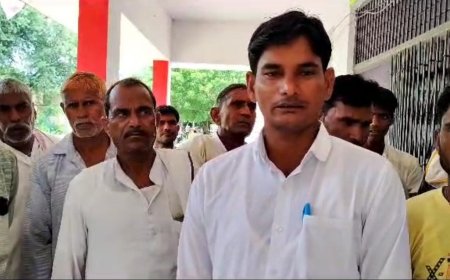 भजेड़ा ग्रामवासियो ने सरपंच की मौजूदगी मे स्कूल मे एग्रीकल्चर विषय के लिए रैणी एसडीओ गौरव मित्तल को सौपा ज्ञापन