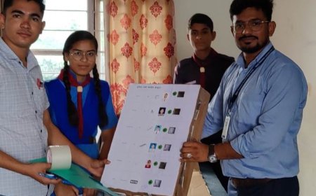 मॉडल स्कूल में चुनाव संपन्न, देव चाष्टा बाल संसद के प्रधानमंत्री हुए निर्वाचित